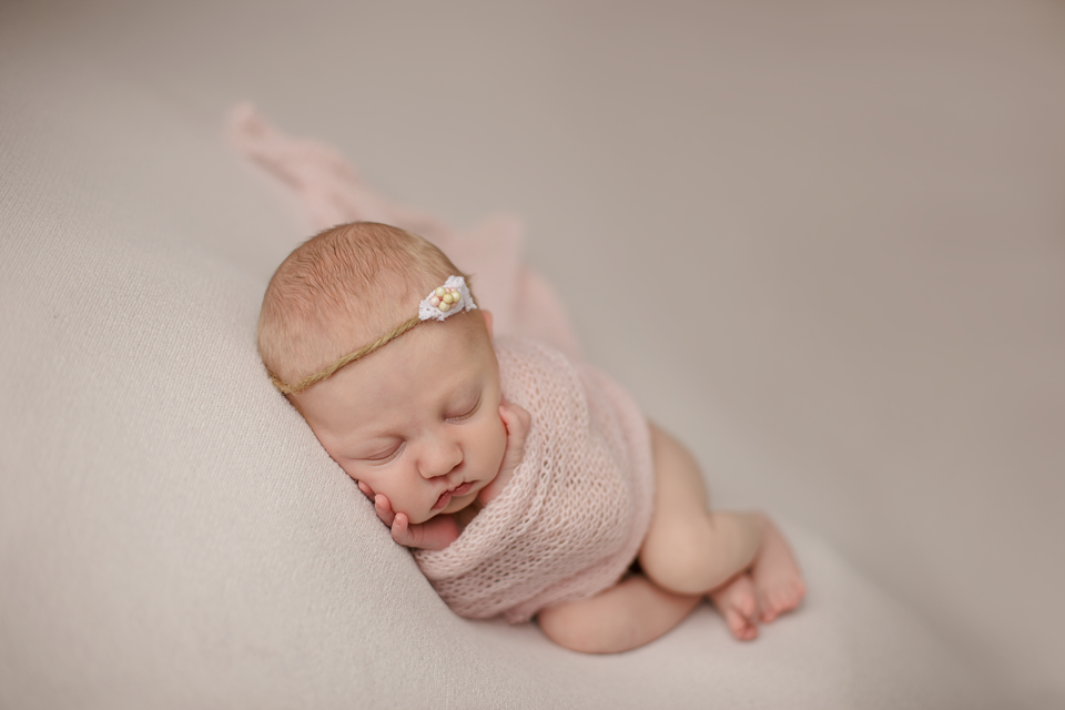 newborn-portraits-humboldt-sk