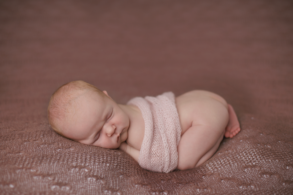 baby-girl-newborn-pictures-humboldt-sk