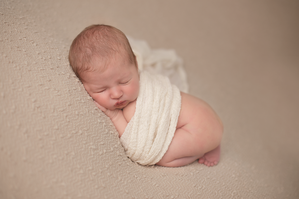 baby-girl-newborn-photography-01