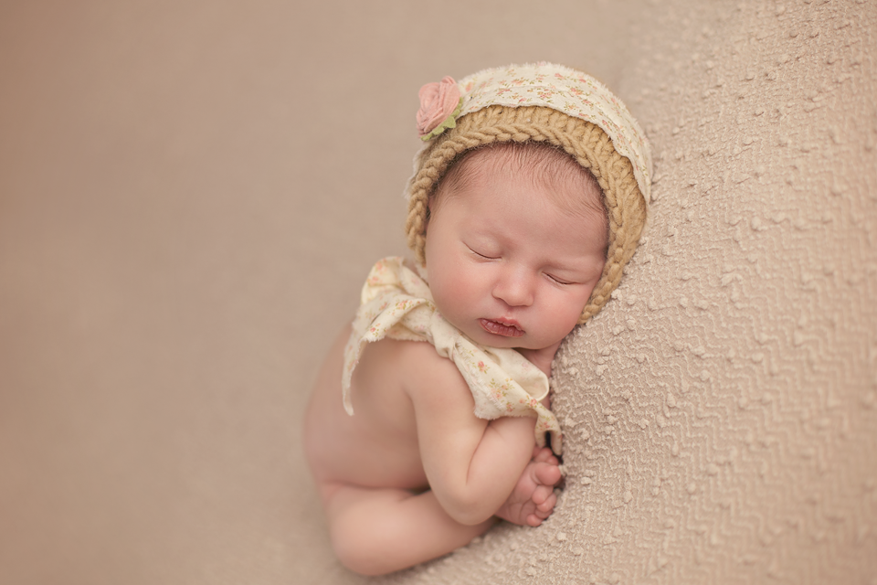baby-girl-newborn-photography-02