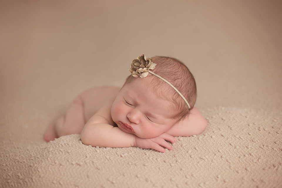 baby-girl-newborn-photography-04