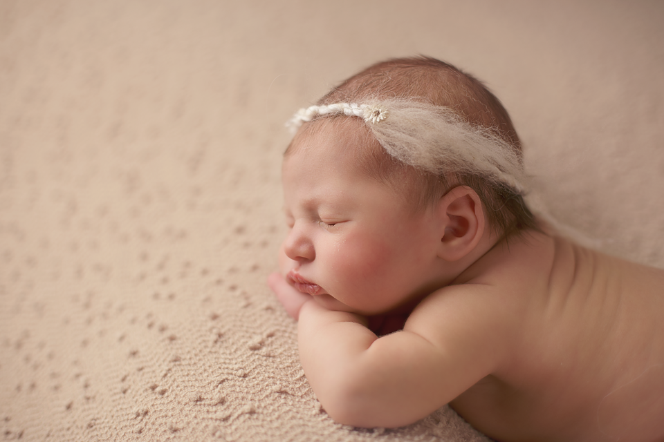 baby-girl-newborn-photography-05