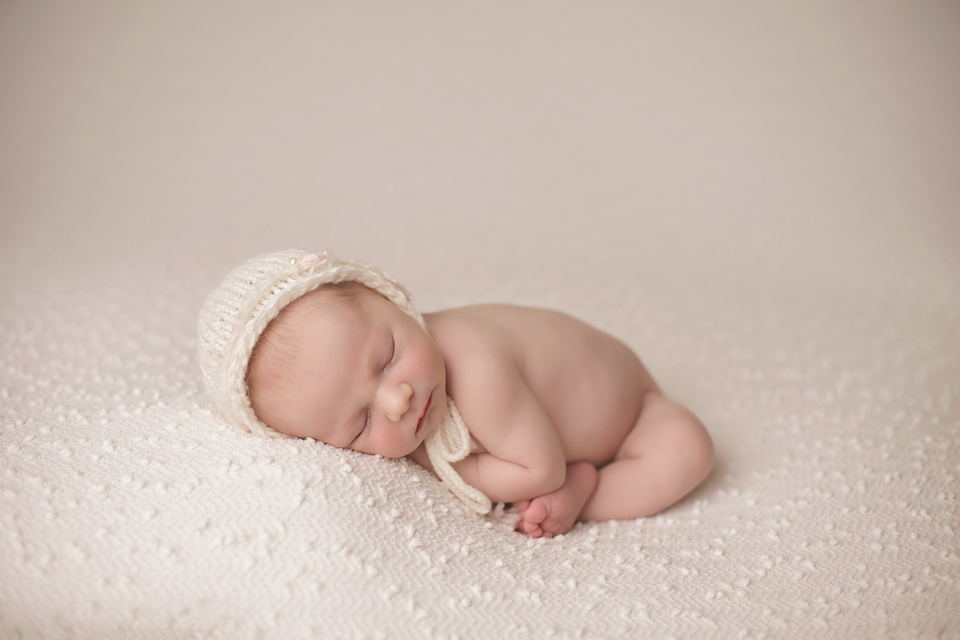 baby-girl-newborn-photos-sask-07