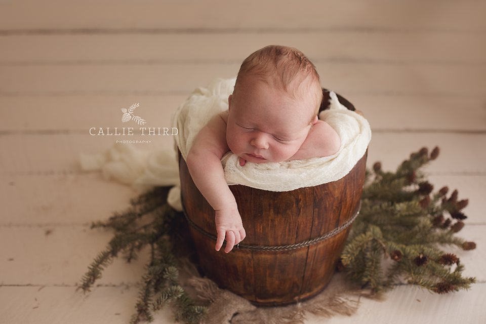adorable-rustic-newborn-baby-boy-pictures-humboldt-sask-newborn-photographer